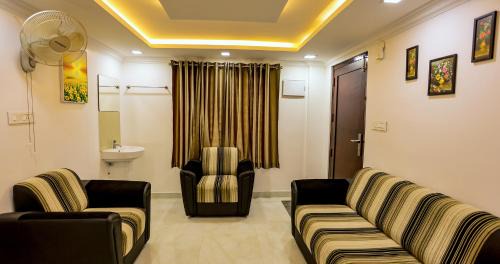Chithirapuram Cama Y Desayuno | BHRS Residency