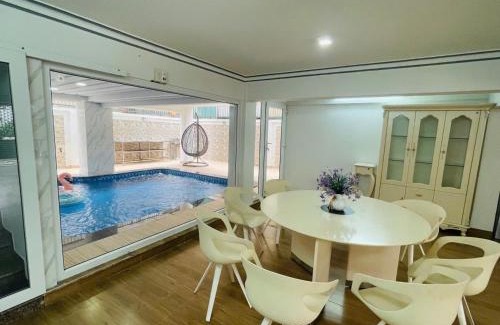 Phuoc Long Villa | Biệt thự phố, hồ bơi