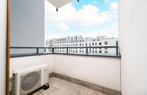 Bialoleka Apartamento | Białołęka Charming Apartment by BookingHost