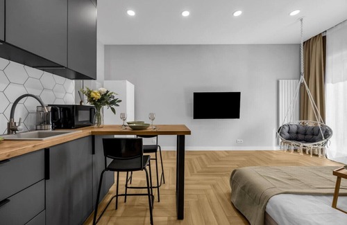 Bialoleka Apartamento | Białołęka Studio – A/C, Terrace with Garden