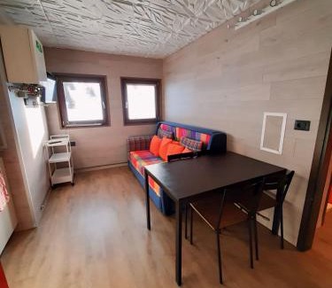 Passo del Tonale Apartamento | Biancaneve - 300 Metri dalle Piste, Free Parking e Wi-Fi
