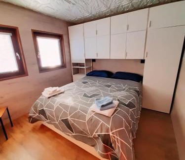 Passo del Tonale Apartamento | Biancaneve - 300 Metri dalle Piste, Free Parking e Wi-Fi