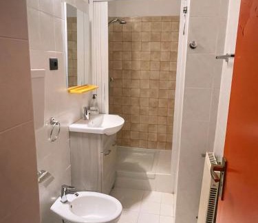 Passo del Tonale Apartamento | Biancaneve - 300 Metri dalle Piste, Free Parking e Wi-Fi