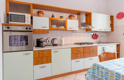 San Donato - Campidoglio Apartamento | Bianzè 21, Casa di Charme by HAPPYHOSTORINO