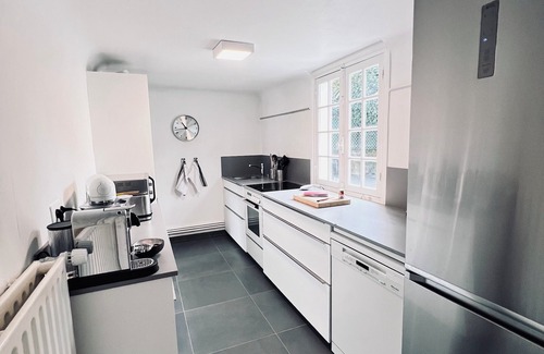 Biarritz Villa | BIARRITZ, Large Basque villa, close to the ocean, golf course and town center, in a quiet location.