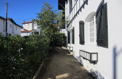 Biarritz Villa | BIARRITZ, Large Basque villa, close to the ocean, golf course and town center, in a quiet location.