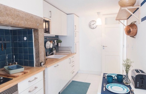 Santos Apartamento | Bica 1 - Cordoeiros - Wonderful two bedroom apartment, fully renovated and decorated with lots of co
