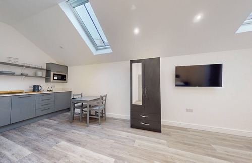 Bicester Apartamento | Bicester Court Lodge The Heritage Room | Bicester Holiday Let | 1 Beds & Sleeps 2