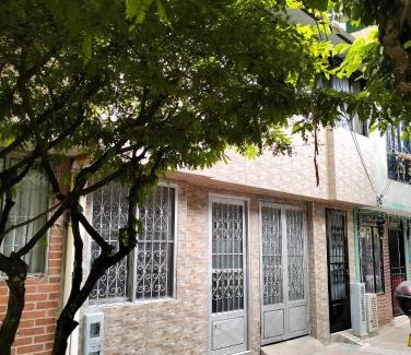 Ibague Casa | Bienvenido a tu segundo hogar a dos cuadras del centro recreaciónal lagos club comfatolima