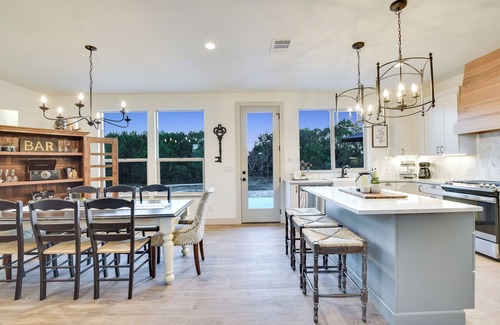Driftwood Casa | Bienvenidos Farmhouse