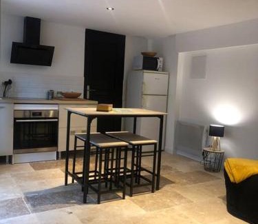 Pieusse Apartamento | Bienvenue « À l’ombre du figuier »