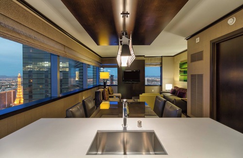 Las Vegas Strip Apartamento | Big 2 BR Vdara Corner Penthouse! Stunner Bellagio Fountain View! Sleeps 6! 42 Fl