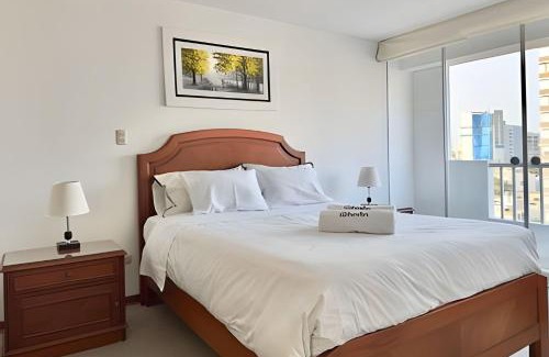 San Antonio Apartamento | Big 3BR Apartment in the center of Miraflores