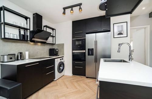 Prague 3 Apartamento | Big 4-bedroom flat, terrace with great Vítkov view