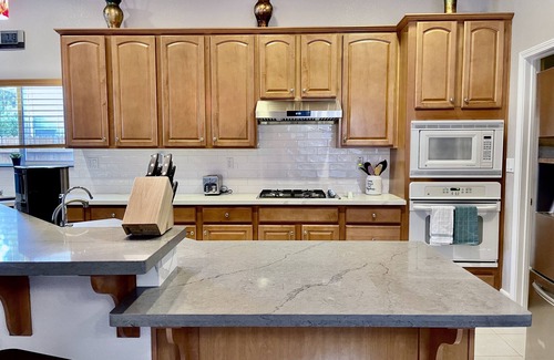 North Natomas Casa | Big 4 bedroom house with parkview 15 min to airport or downtown