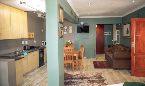 Emalahleni Casa | Big 5 Guest House Witbank