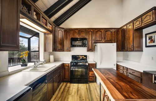 Julian Casa | Big 5bd Julian Country Home! 5min to downtown Julian, wineries, hiking.