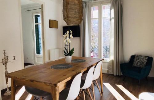 La Nova Esquerra de l'Eixample Apartamento | Big and Bright Apartment BCN
