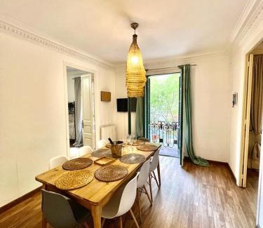 La Nova Esquerra de l'Eixample Apartamento | Big and Bright Apartment BCN
