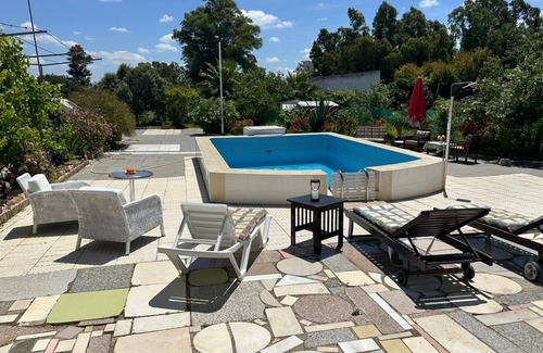 Gibraleon Casa | Espaciosa y confortable casa independiente en la finca La Guindilla con piscina