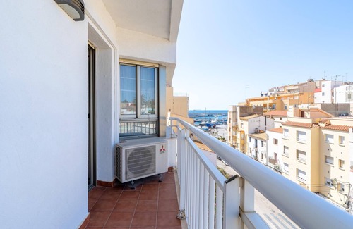 Costa Dorada Apartamento | Apartamento amplio a 300m puerto deportivo y playa