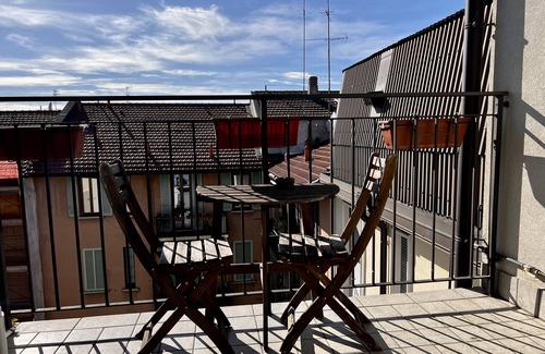 Acquabella Apartamento | BIG Attico Goldoni 2 bathroom [Duomo-M4 Lin Airport]