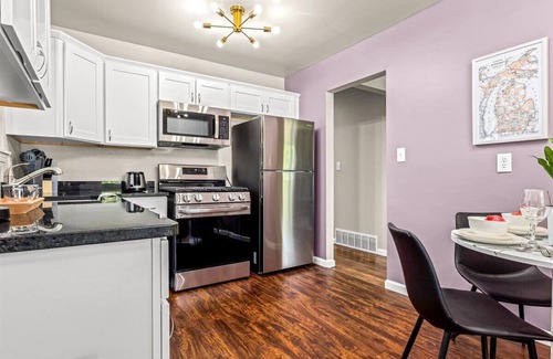 Warren Casa | Big bang in a little boxx