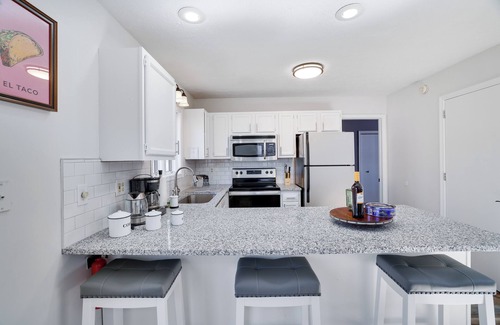 Gouldsboro Casa | Big Bass Lake 4BR Poconos Home - GAME ROOM - POOL