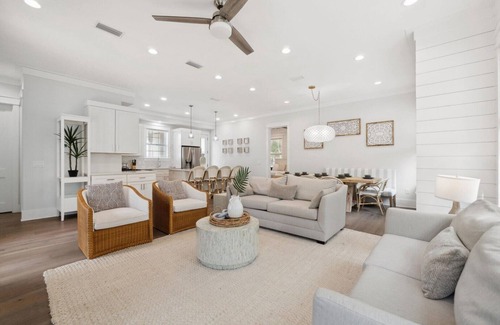 Treetop Casa | Big Beach House! Pet Friendly, 4 Bikes, Pool, Near Beach – 30A
