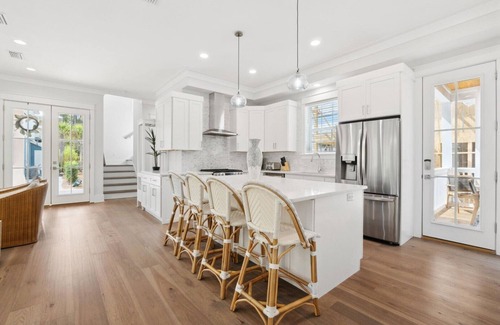 Treetop Casa | Big Beach House! Pet Friendly, 4 Bikes, Pool, Near Beach – 30A
