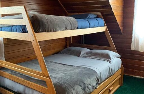 Fawnskin Casa | Big Bear Hillside Cabin