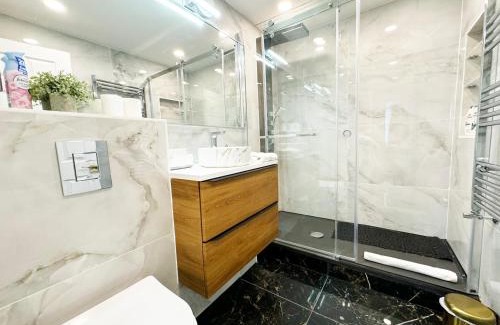 Prince's Apartamento | Big Ben Panorama, Parliament View, 3 bedrooms, Central London, Luxurious flat for 6 guests