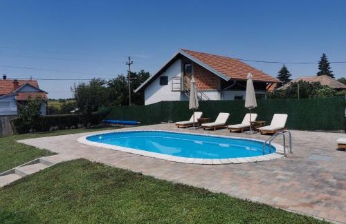Central Serbia Casa | Big Borak