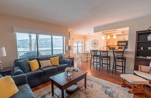 Lake Harmony Condominio | "Big Boulder Lake Retreat" 2min to Ski, Cozy Fireplace, 10min to Waterpark