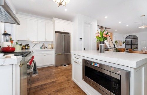 Crown Heights Casa | big bright BK flat, sunny deck, chabad friendly