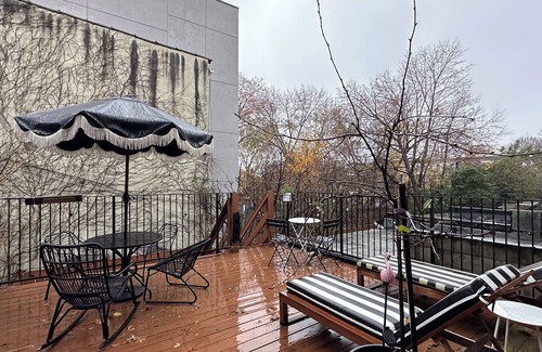 Crown Heights Casa | big bright BK flat, sunny deck, chabad friendly