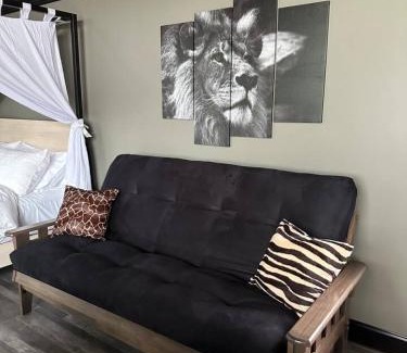 Town of Sullivan Casa | Big Cat Bungalows at The Haven - Lion 2
