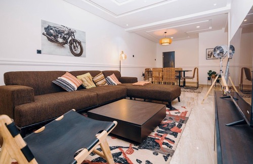 Teshie Apartamento | Big chill stays, Kick back and relax in this calm, stylish space.