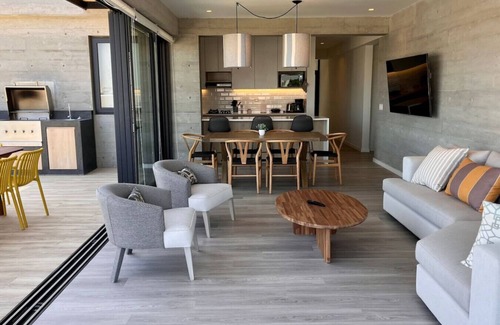 Pisco Apartamento | Big Family Apt with Huge Terrace for 9, view on the Salwater Lagoon