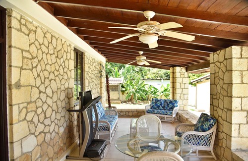 Whitehouse Villa | Villa de 5 dormitorios frente a la playa