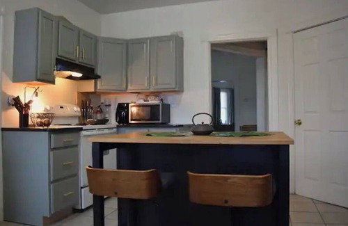 Mount Pleasant Casa | Big family gatherings