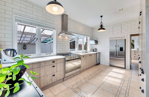 Papatoetoe Casa | Big Family House 9 BR 4BH 13 BED
