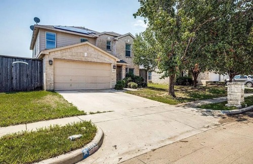 Fort Worth Casa | Big family house in Fort Worth close to Hwy 820