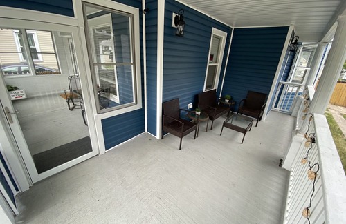 Michigan City Casa | Big Family House 5 Minutes from Lake Michigan/Blue Chip Casino/Brewery/Wineries!