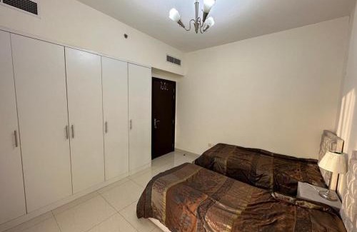 Al Majaz Apartamento | Big flat 3 bedrooms, in floor 15 full service
