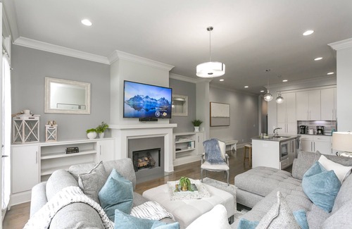 West End Casa | 🤩 BIG GROUP TRIPS! 1MI TO BROADWAY! UP TO 6 HOMES TOGETHER WITH ROOFTOP DECKS!