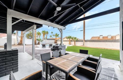 Las Vegas Casa | Big Groups, Heated Pool, 10 Mins To Strip, Games