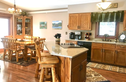 Custer Casa | Big Horn Lodge - Rare Cabin Bordering Custer State Park - Absolute Seclusion and Serenity