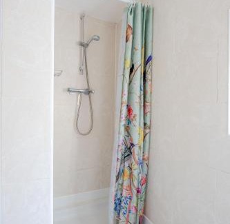 Abbey Casa | BIG House close to Metro Underground - Sleeps up to 13