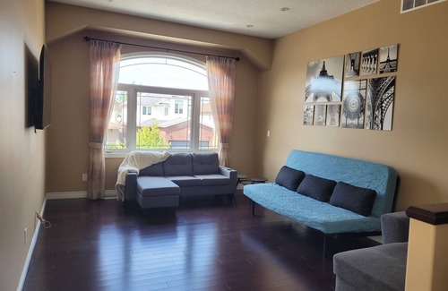 Highland West Casa | Big house for the big family!